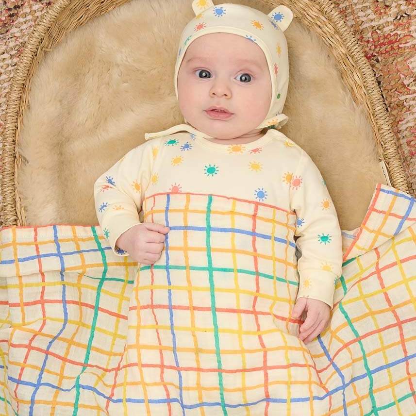The Bonniemob Dreamy & Ditto Baby Playsuit & Muslin Swaddle Gift Box