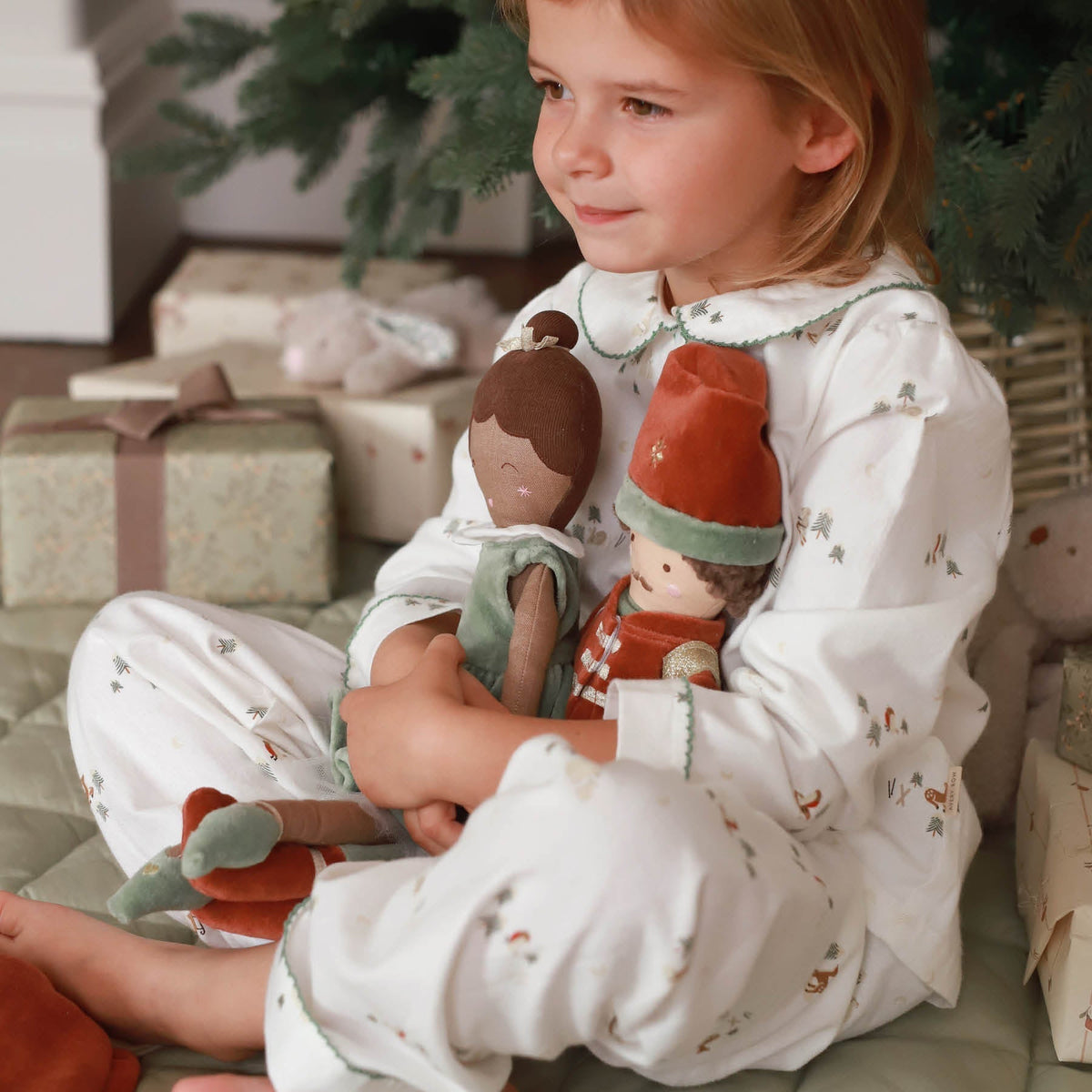 Avery Row Children's Christmas Flannel Pyjamas - Winter Ski/Green Trim