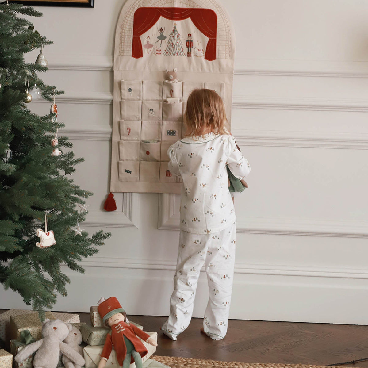 Avery Row Children's Christmas Flannel Pyjamas - Winter Ski/Green Trim