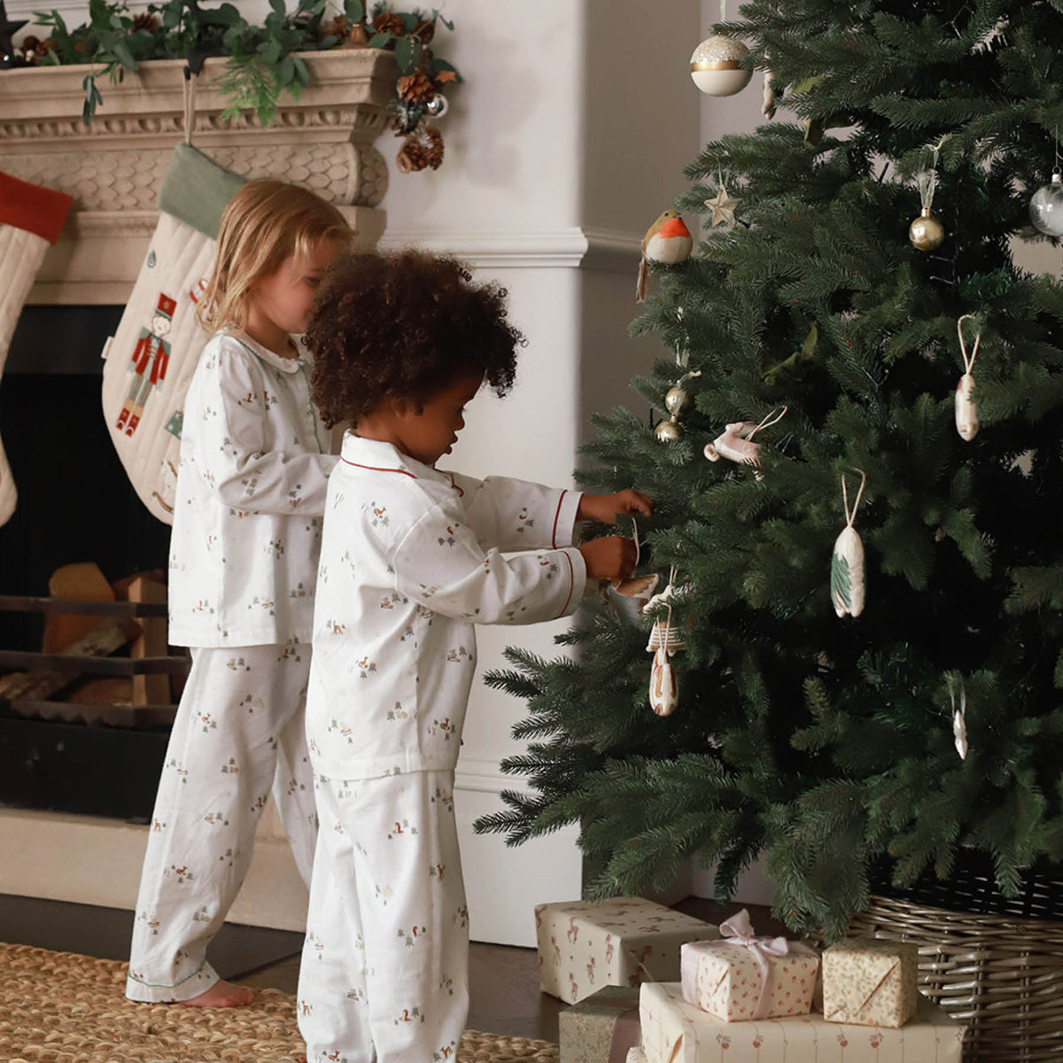 Avery Row Children's Christmas Flannel Pyjamas - Winter Ski/Green Trim