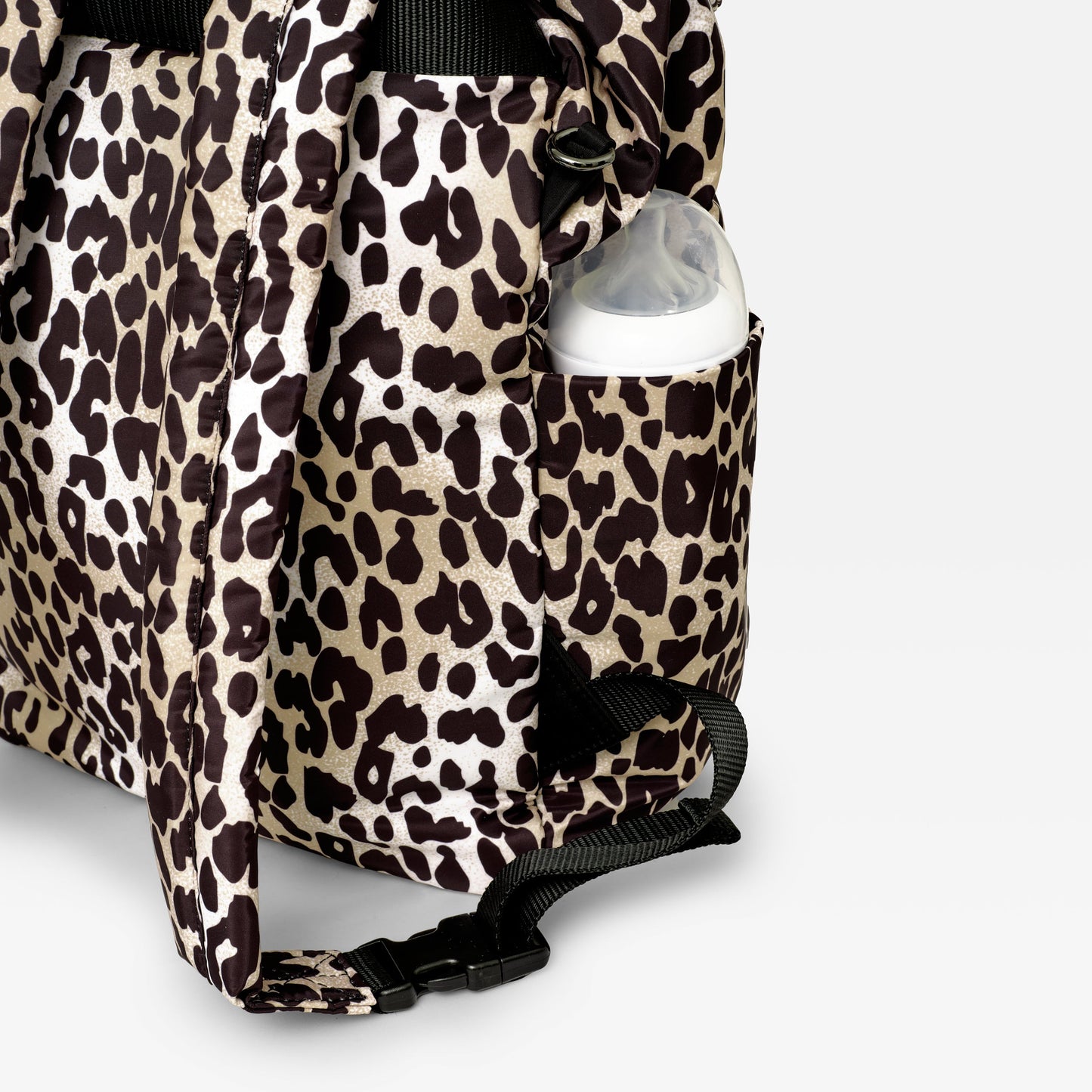 Finnsøn ELISE Eco Changing Backpack with Changing Mat - Leopard