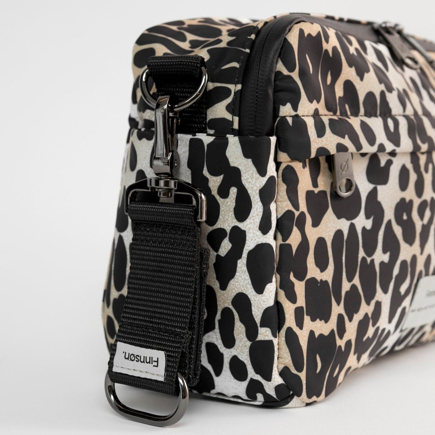 Finnsøn FRIDA Eco Stroller Organiser with Clips - Leopard