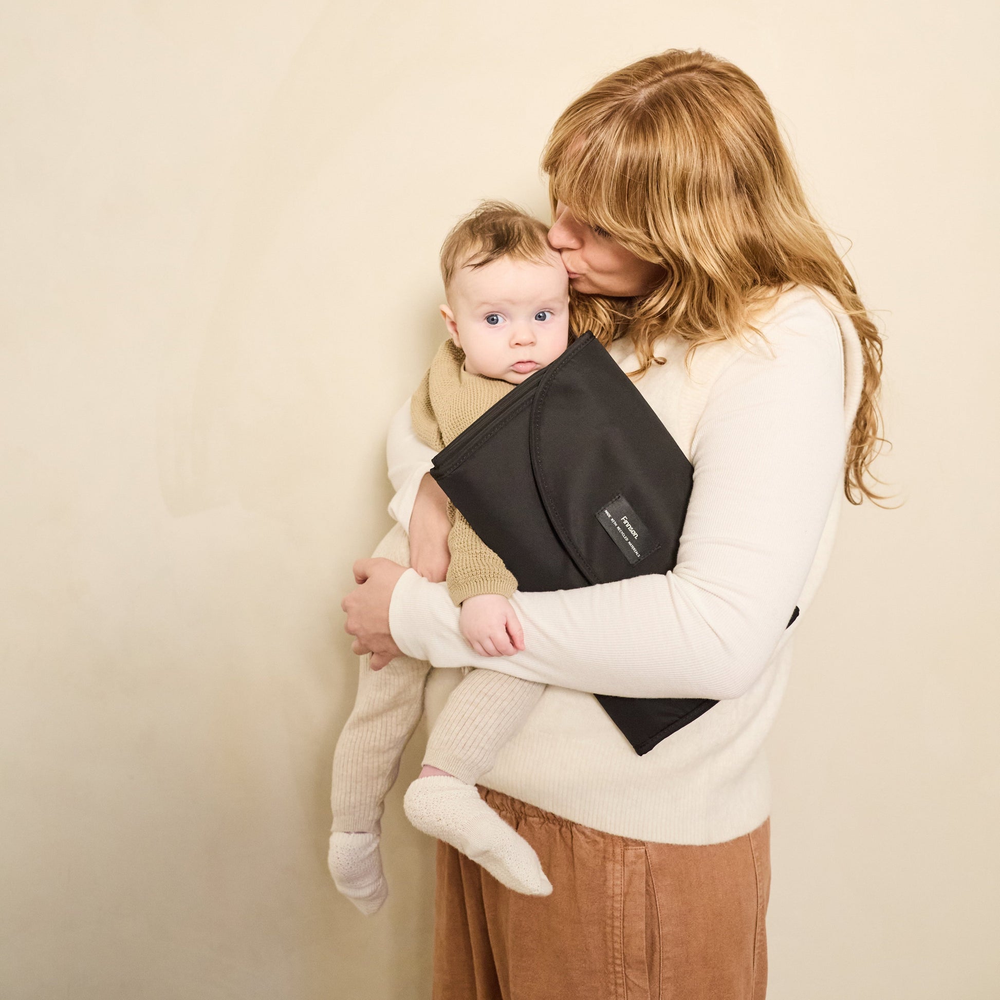 Finnsøn OSLO Eco Travel Changing Mat - Black