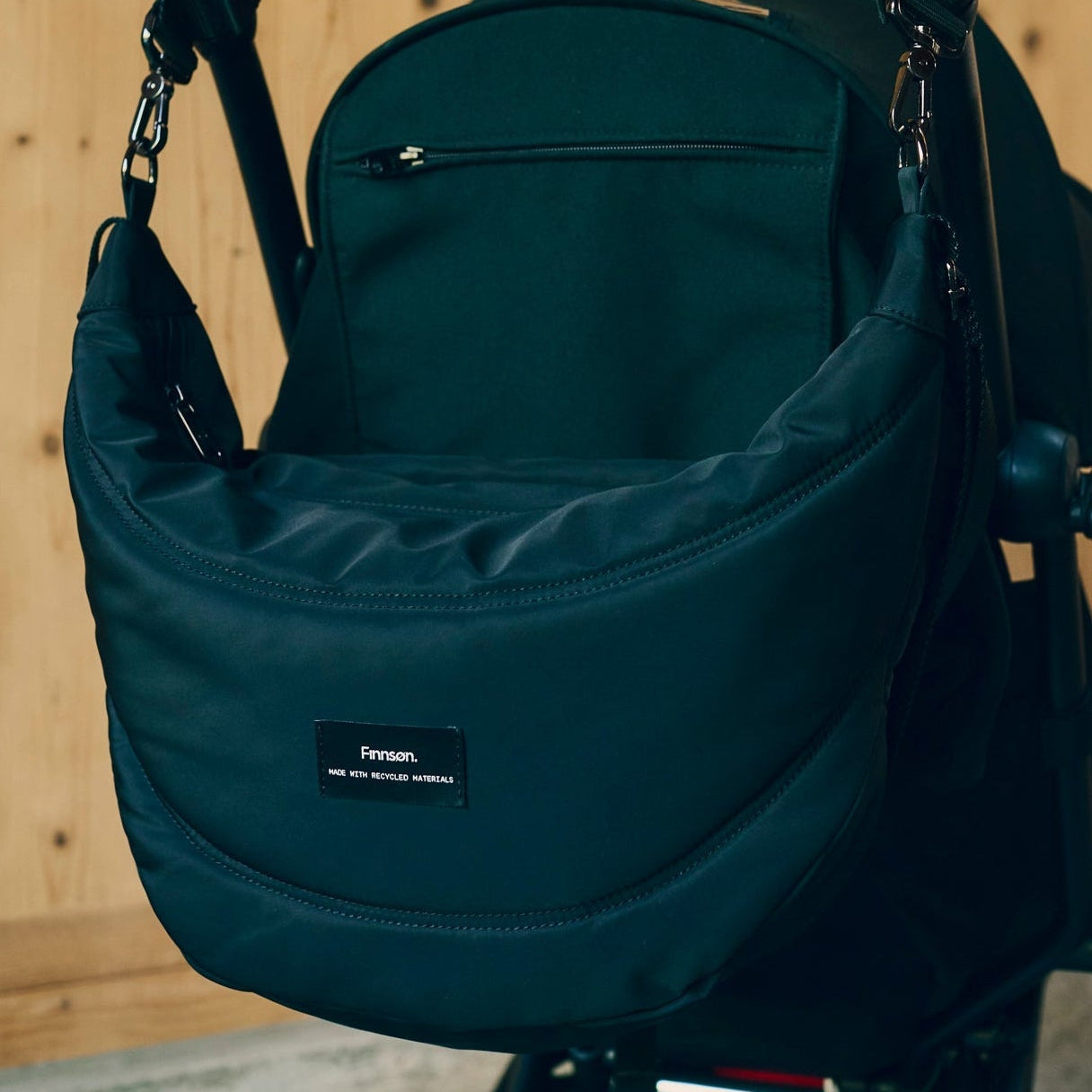 Finnsøn OSMA Eco Stroller Organiser with Clips - Black