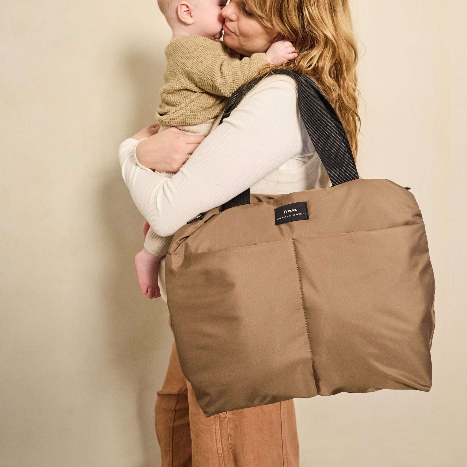 Finnsøn SIGRID Eco Changing Bag with Changing Mat - Mocha