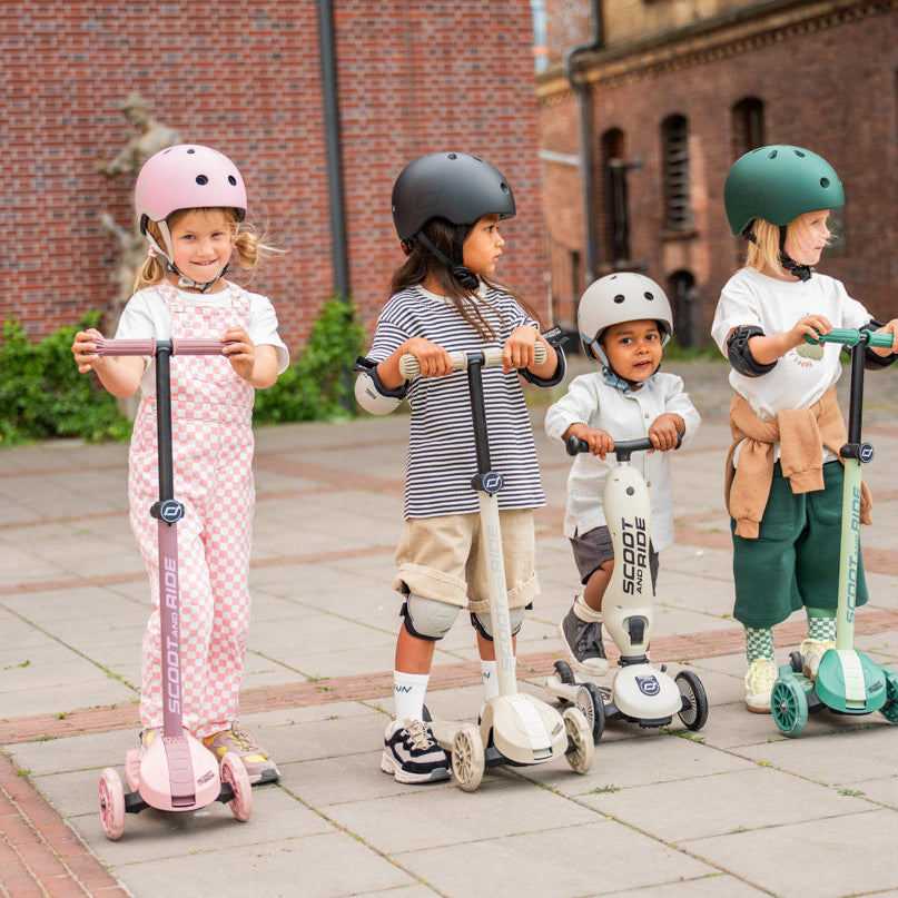 Scoot & Ride Highway Kick 3S LED Scooter - Rose