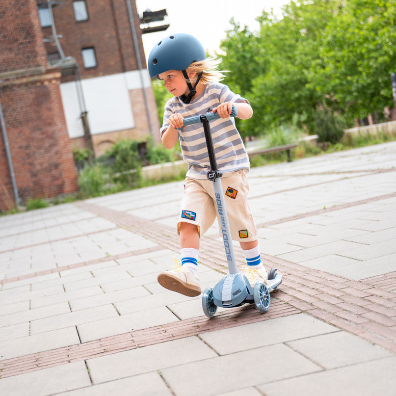 Scoot & Ride Highway Kick 3S LED Scooter - Steel