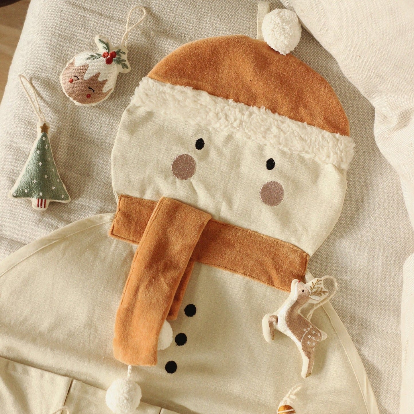 Avery Row Christmas Advent Calendar - Frosty Friends