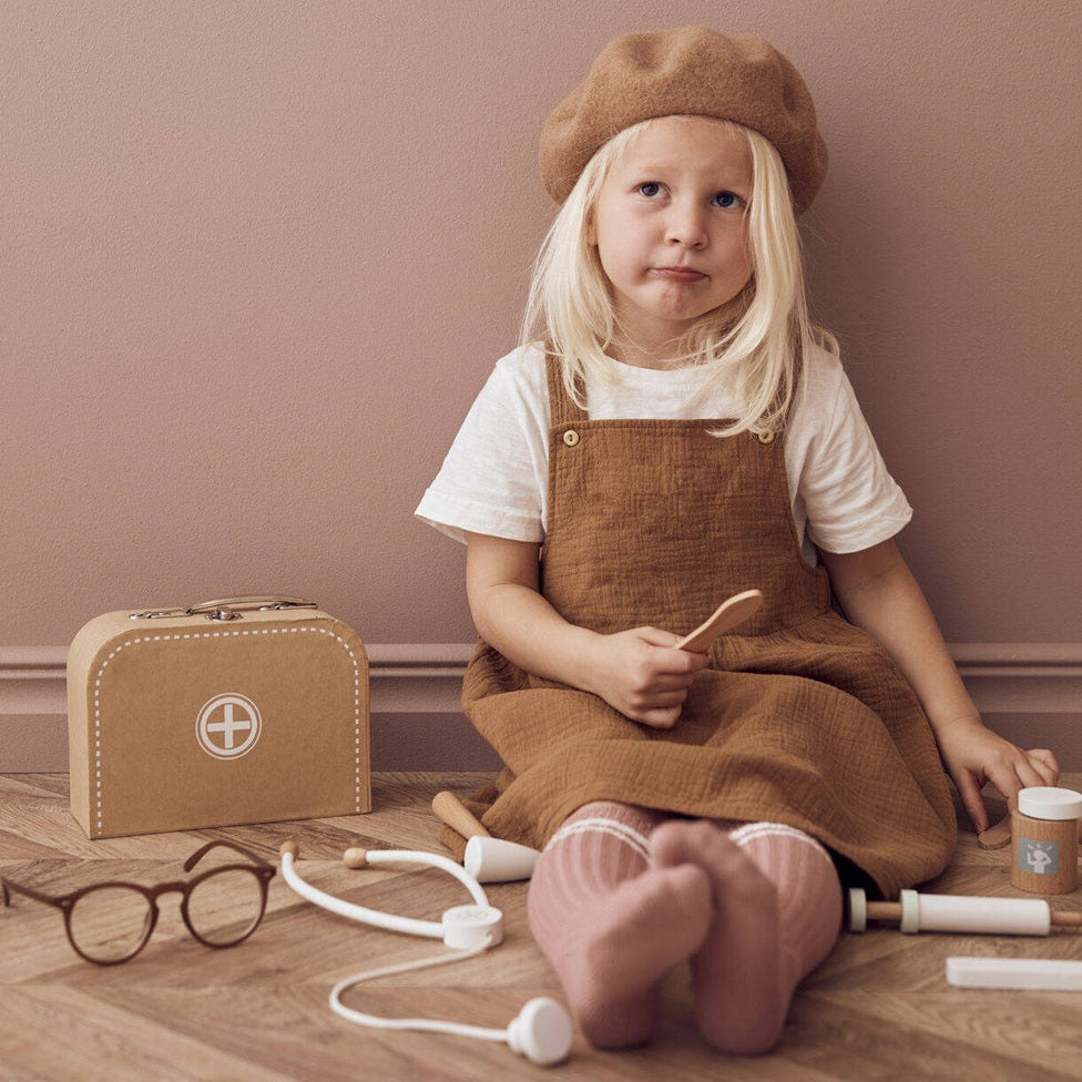Kid's Concept Doctors Case Role Play Set - Natural