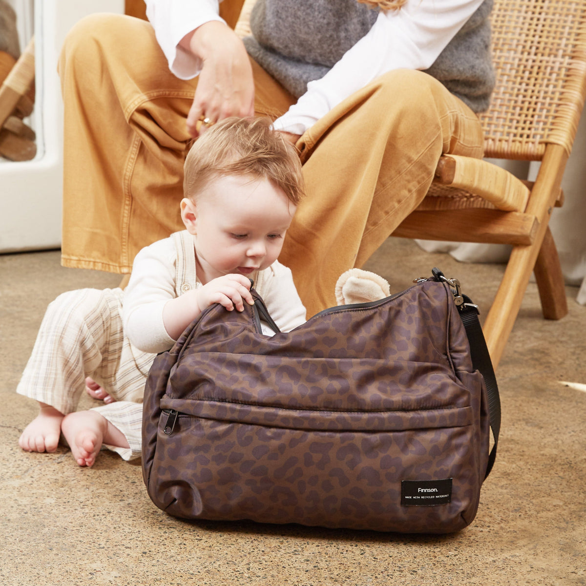Finnsøn CLARA Eco Changing Bag with Changing Mat - Chocolate Leopard
