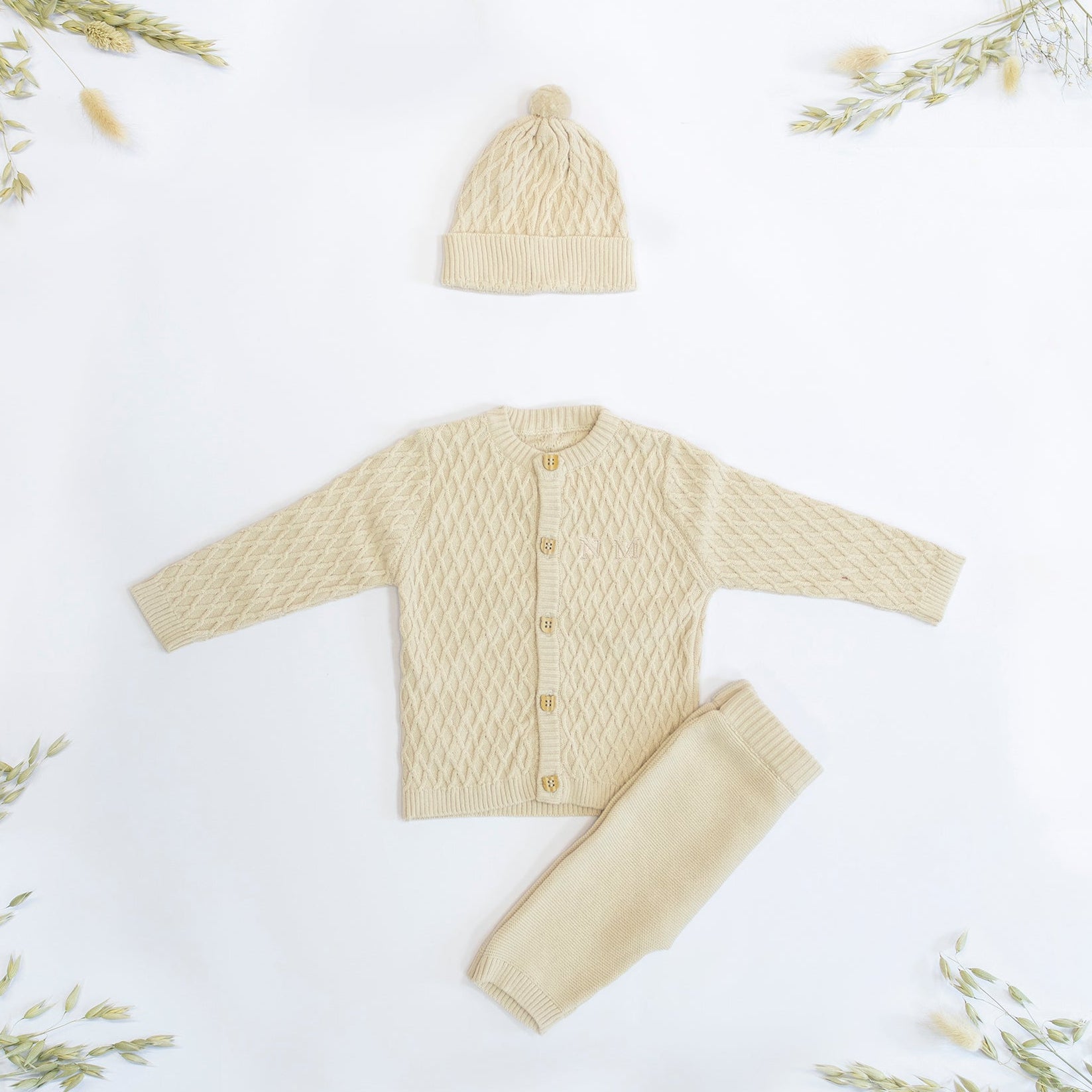 My 1st Outfit & Memory Book Personalised Baby Gift Set by The Baby Gifting Co.