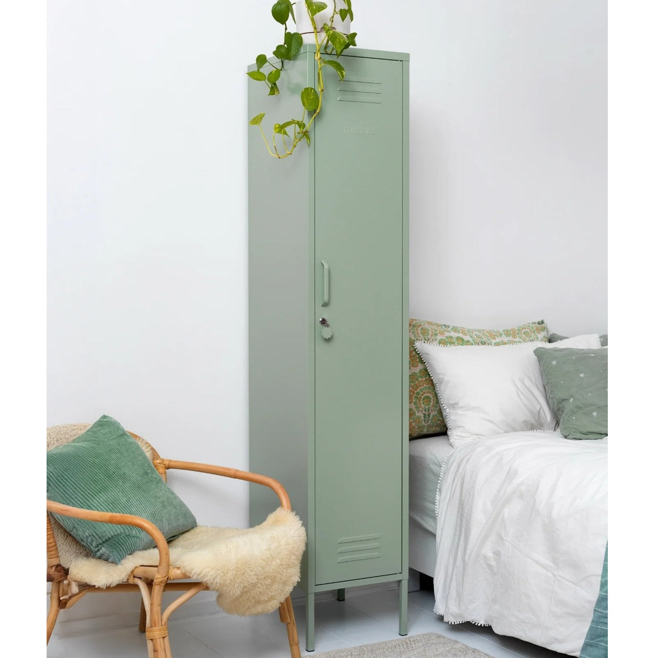 Mustard Made - The Skinny Locker 