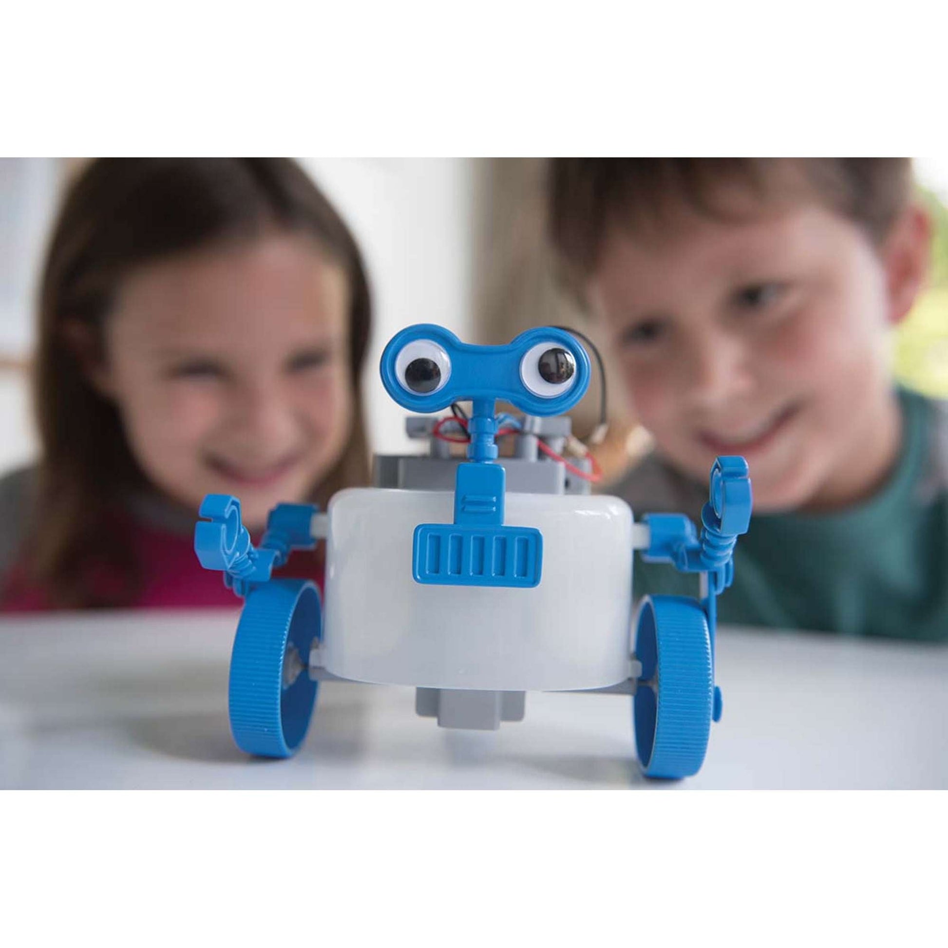 Green Science - Rover Robot by 4M