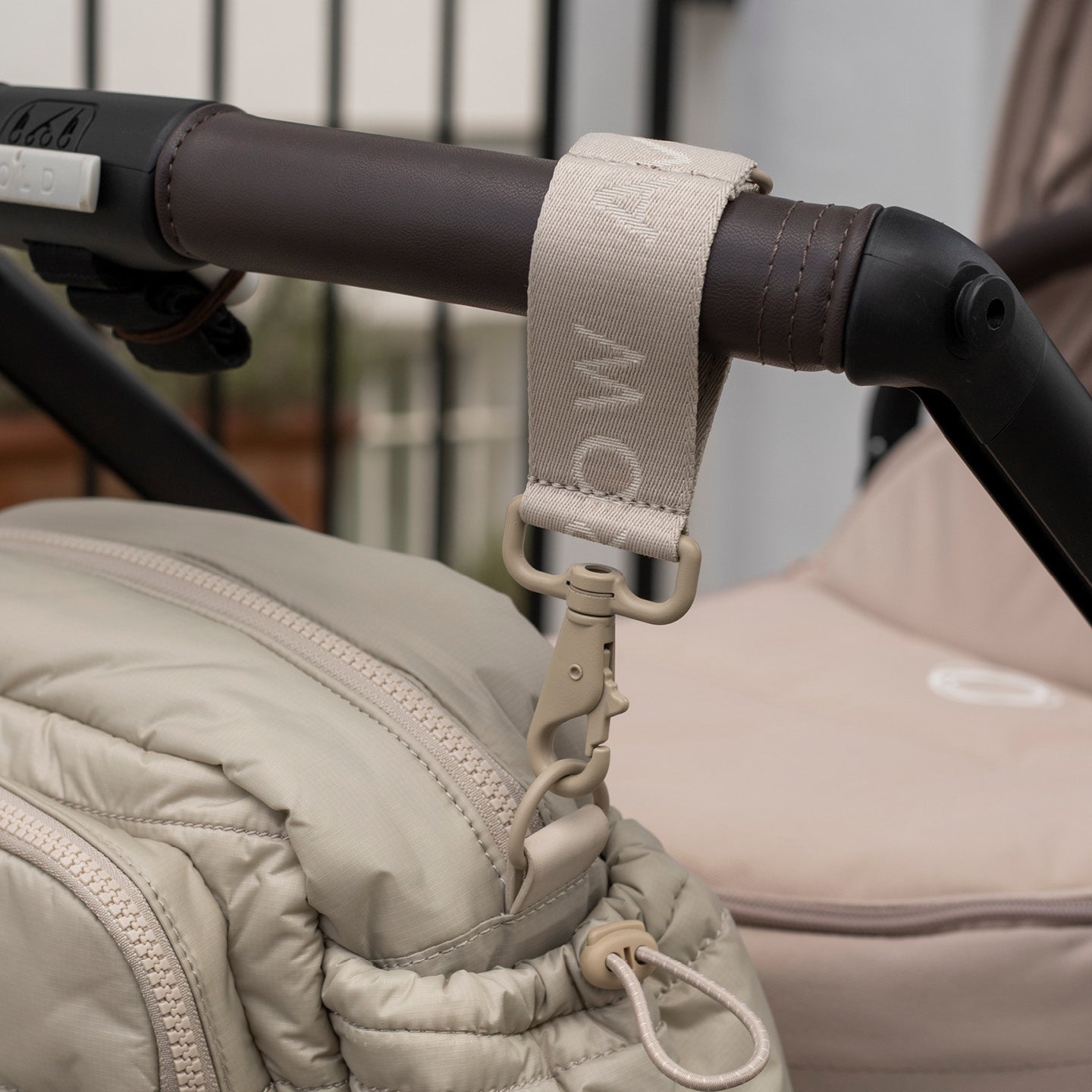 Avery Row Logo Pram Bag Clips - Oyster