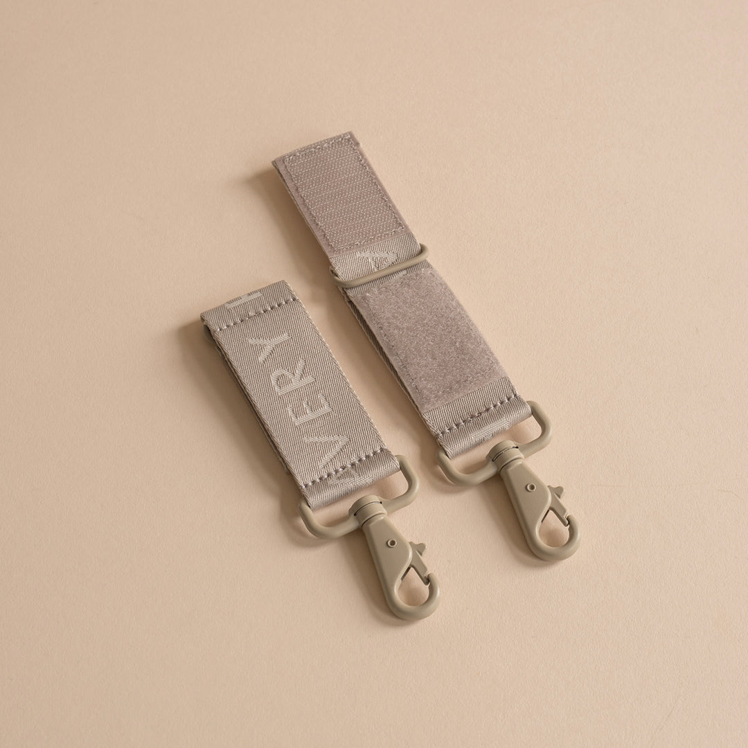 Avery Row Logo Pram Bag Clips - Oyster