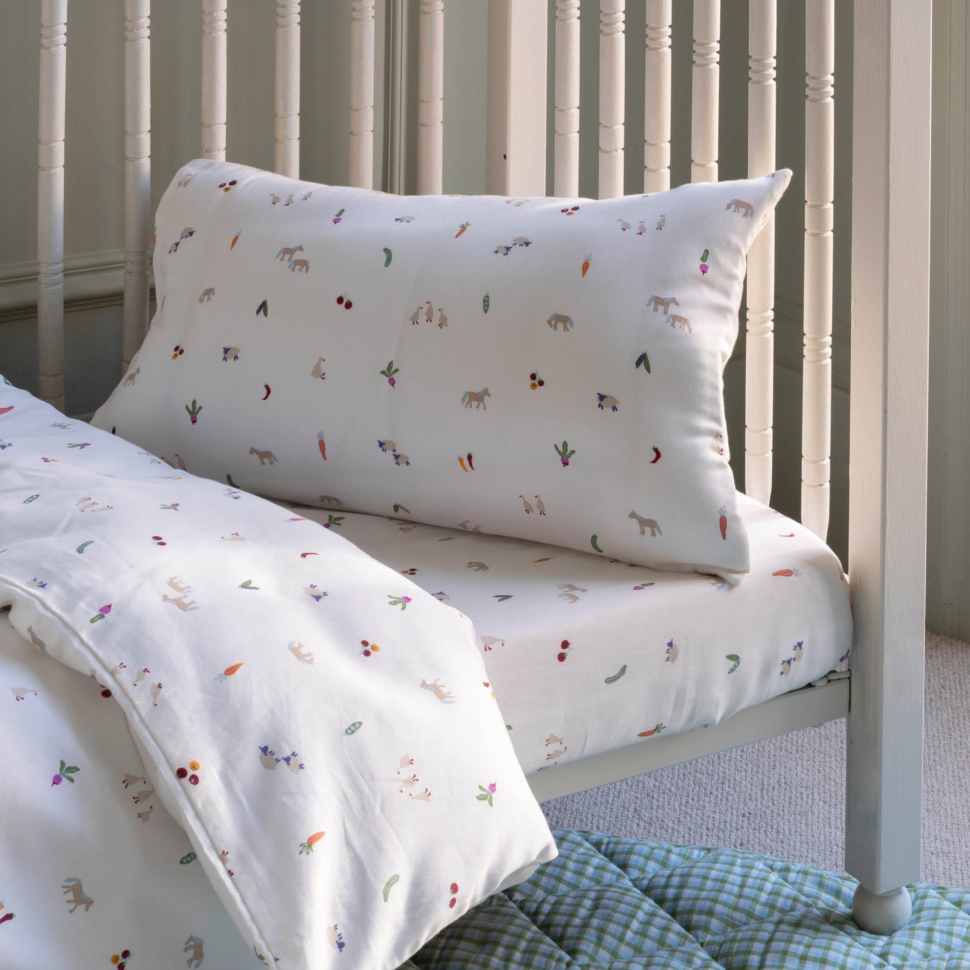Avery Row Organic Cotton Cotbed Bedding Set - Little Farm