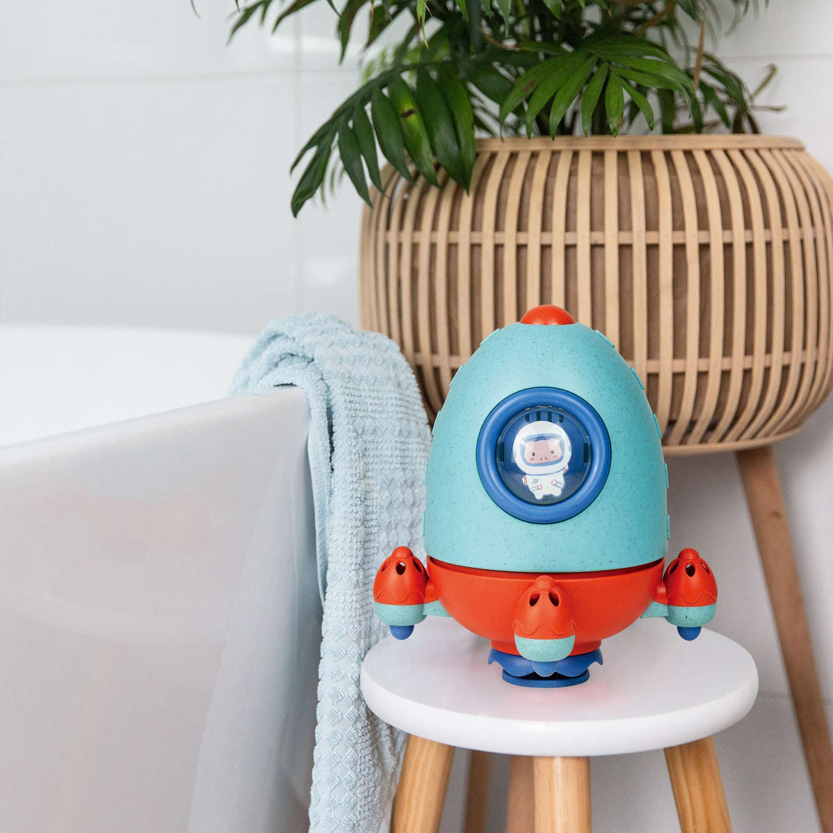 Tiger Tribe ECO Bath Rocket Toy