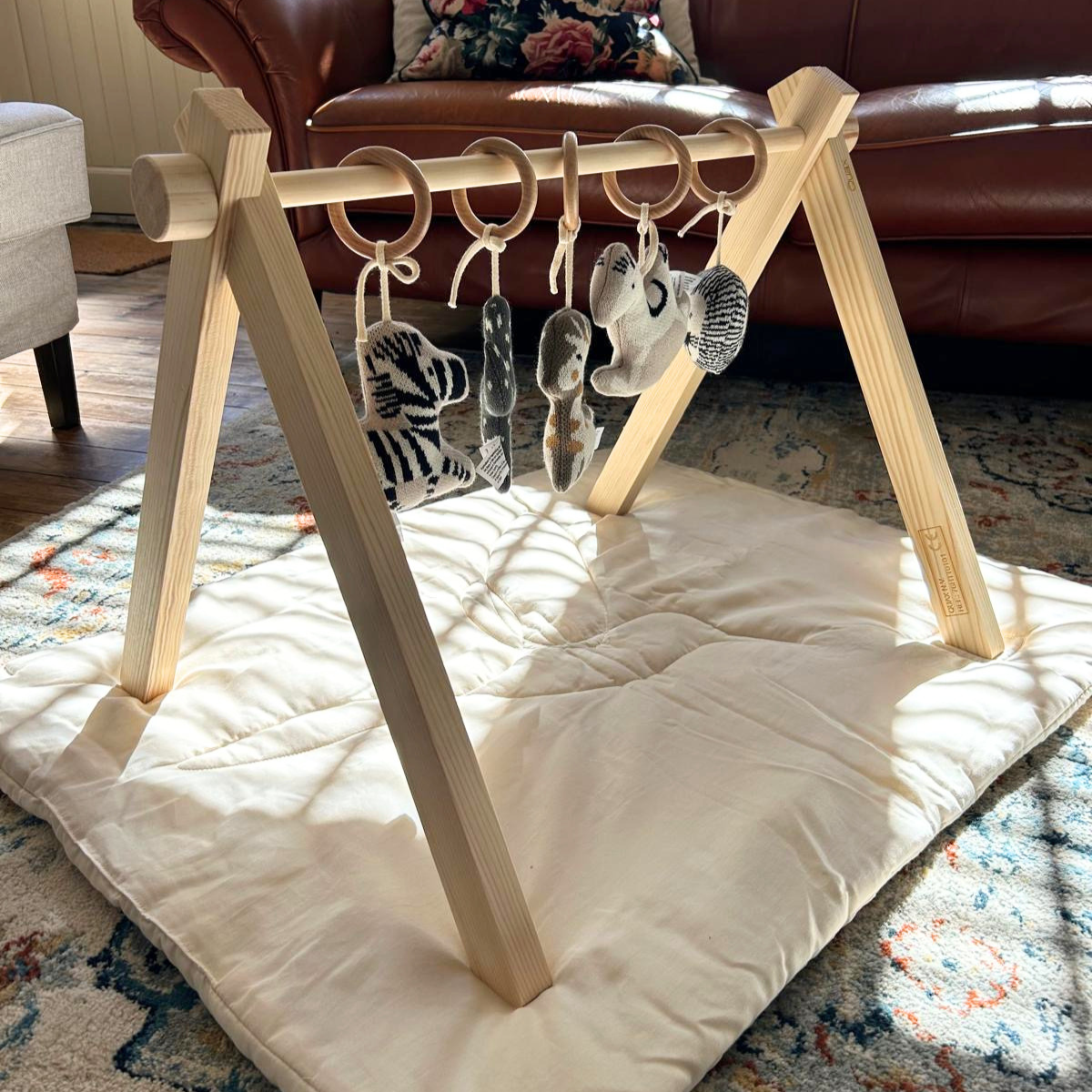 Quax Wooden Baby Gym With Safari Toys