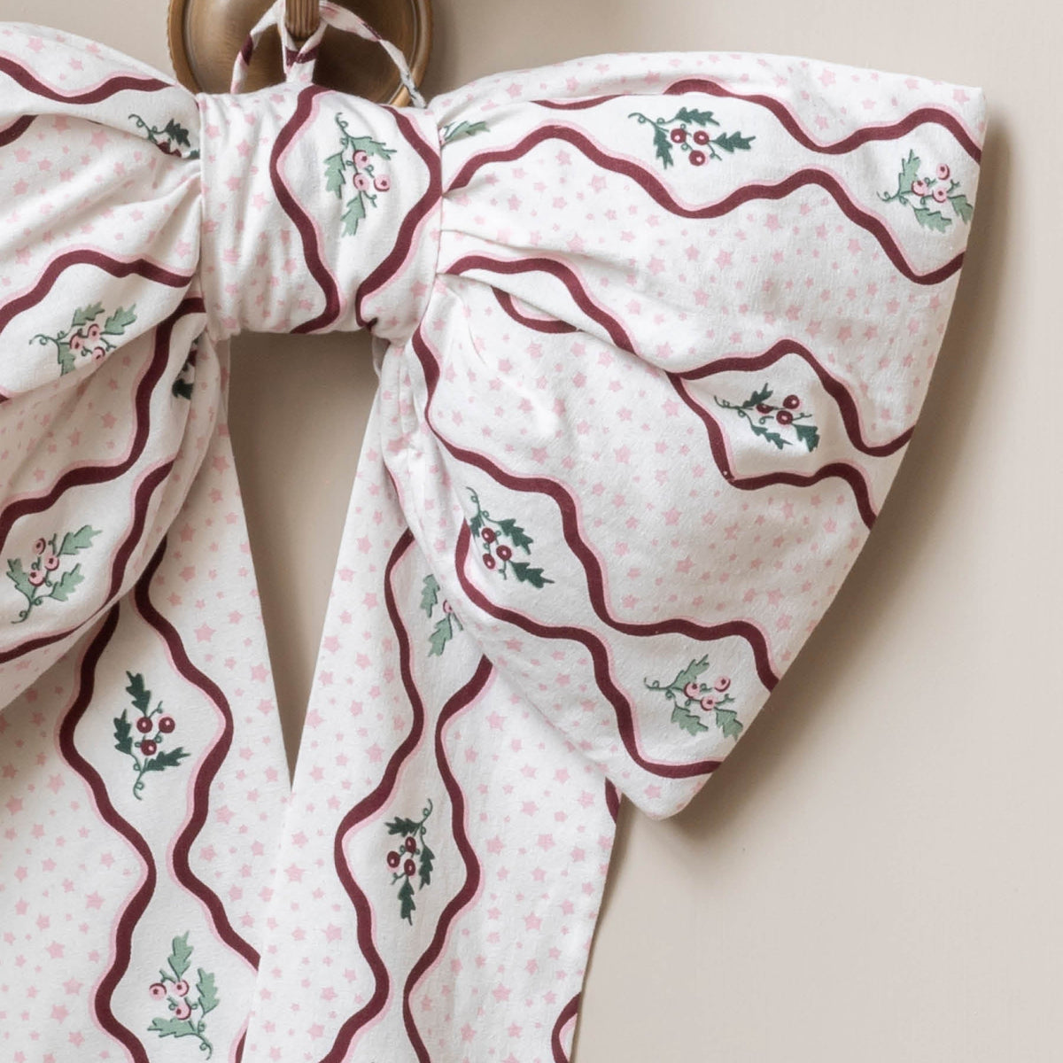Avery Row Christmas Hanging Bow - Berry Ribbons