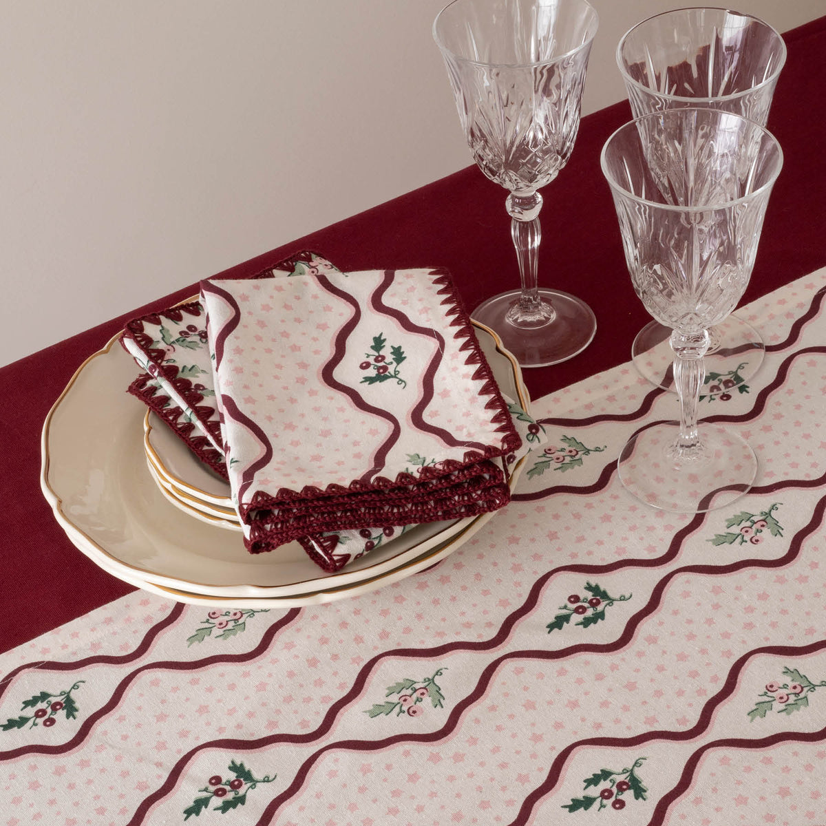 Avery Row Napkins, Set of 2 - Berry Ribbons
