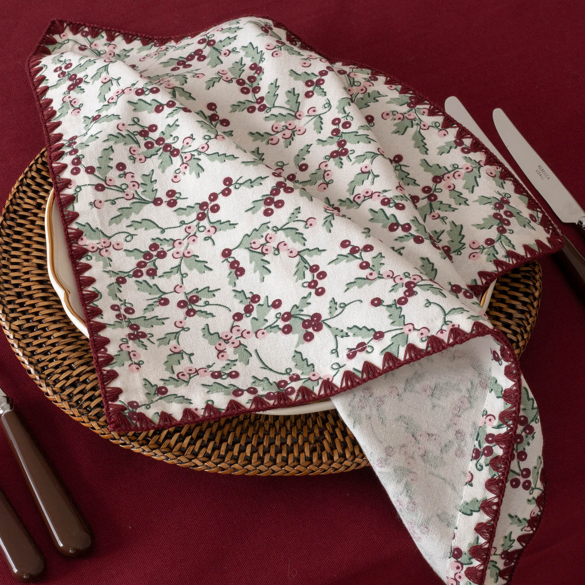 Avery Row Napkins, Set of 2 - Berry Vines