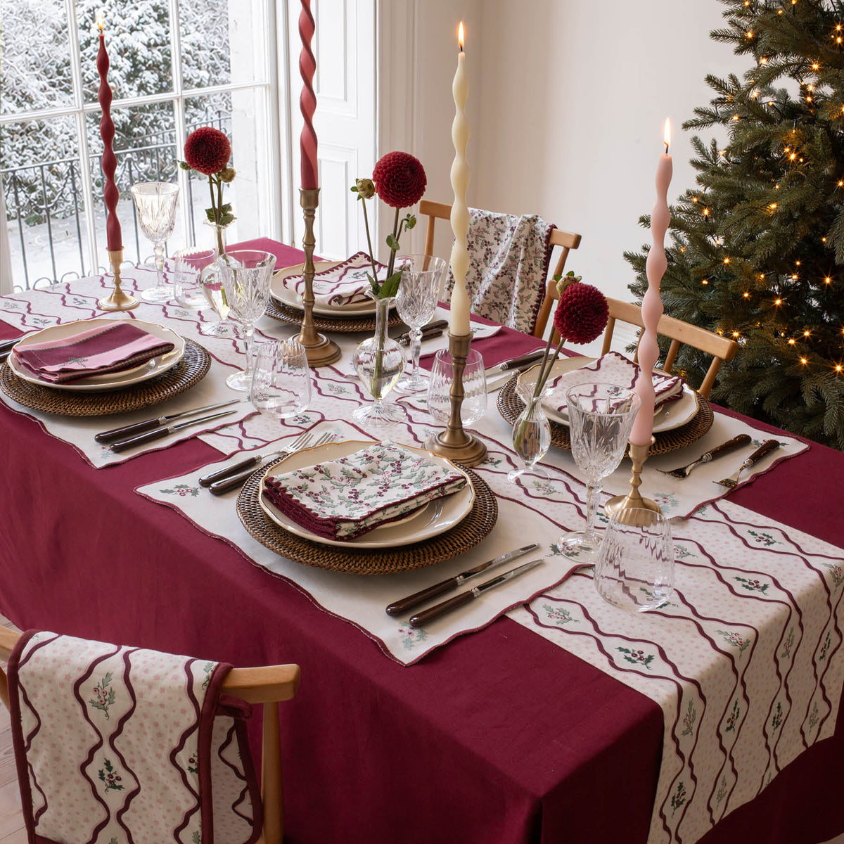 Avery Row Napkins, Set of 2 - Berry Vines