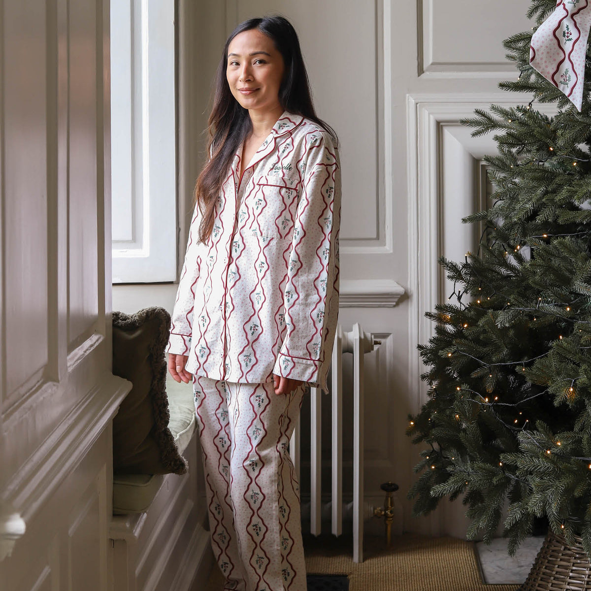 Avery Row Women's Flannel Pyjamas - Berry Ribbons