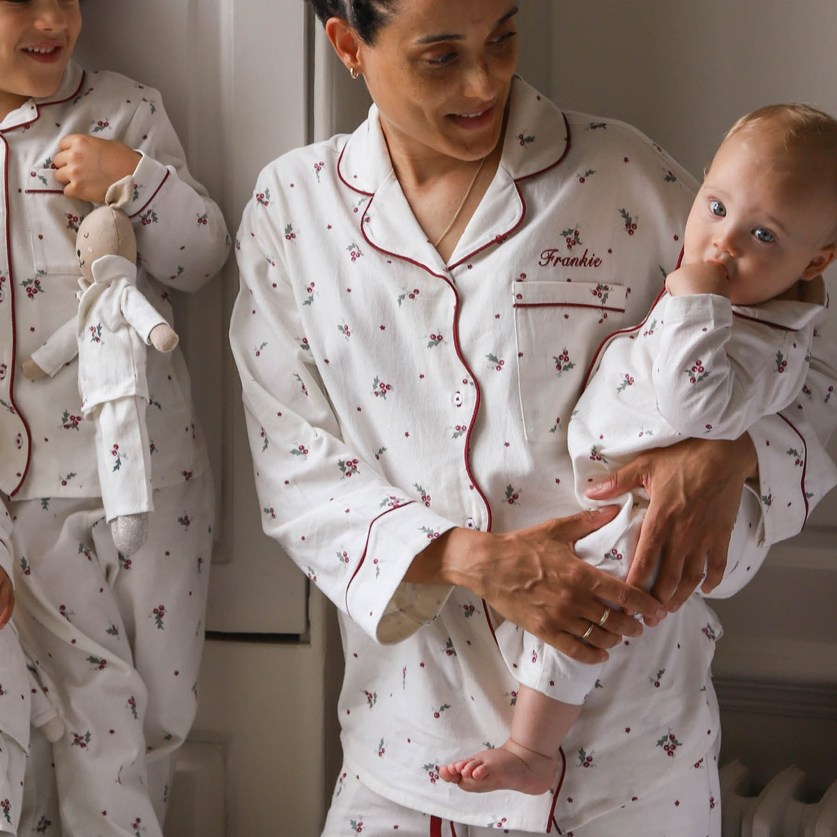 Avery Row Women's Flannel Pyjamas - Holly Scatter
