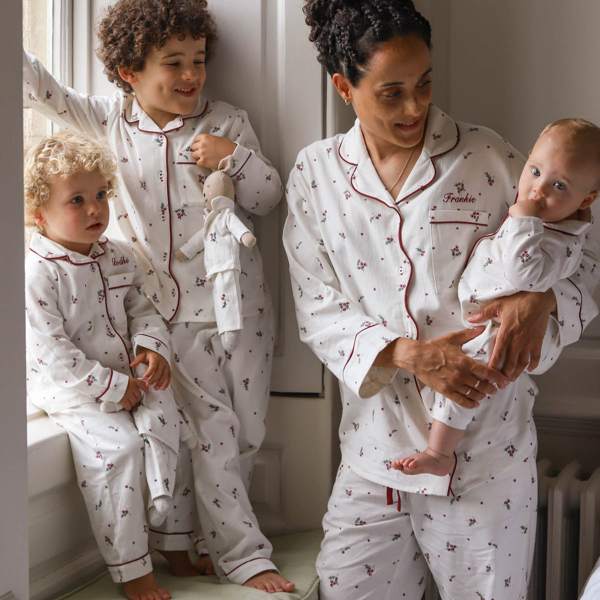 Avery Row Children's Flannel Pyjamas - Holly Scatter