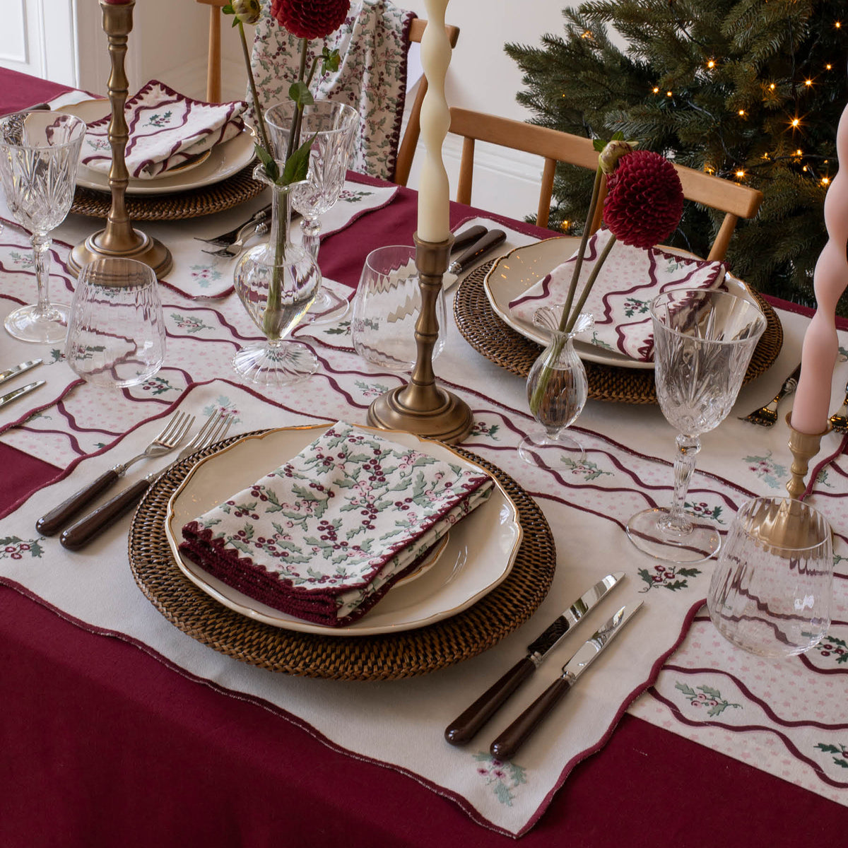 Avery Row Table Runner - Berry Ribbons