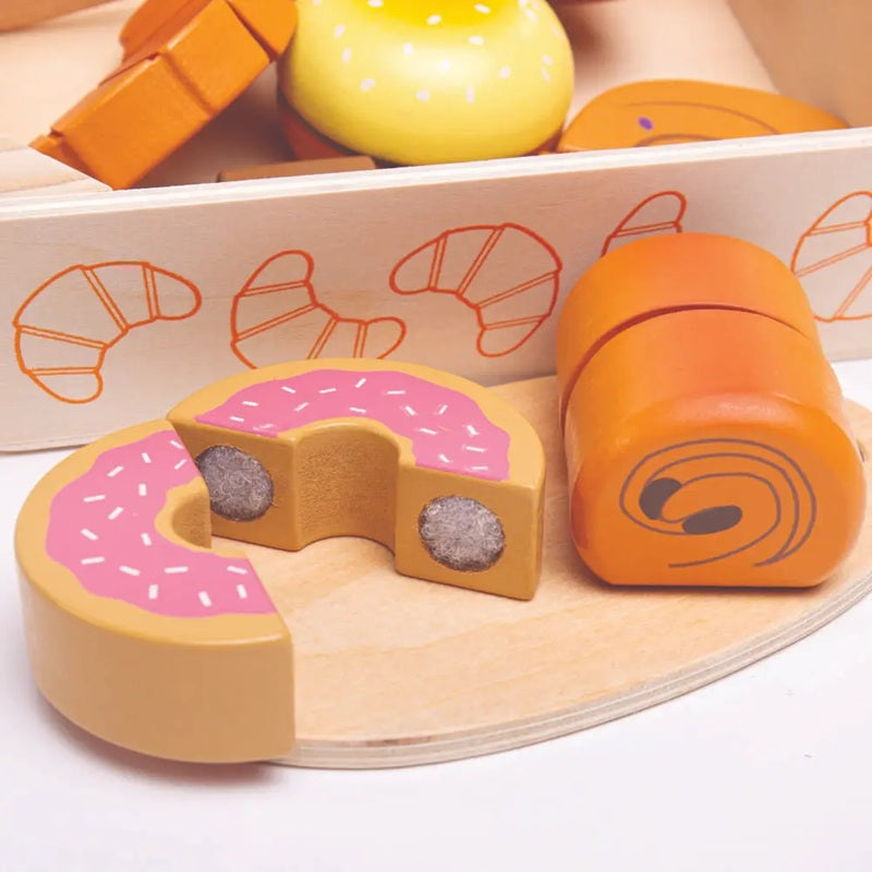 Bigjigs Wooden Toy Cutting Bread and Pastries Crate