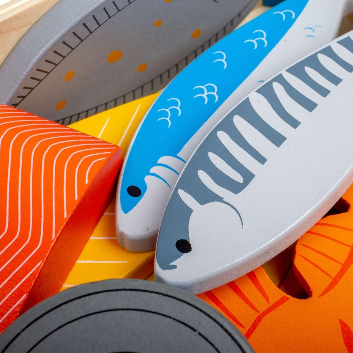 Bigjigs Wooden Toy Fish Crate