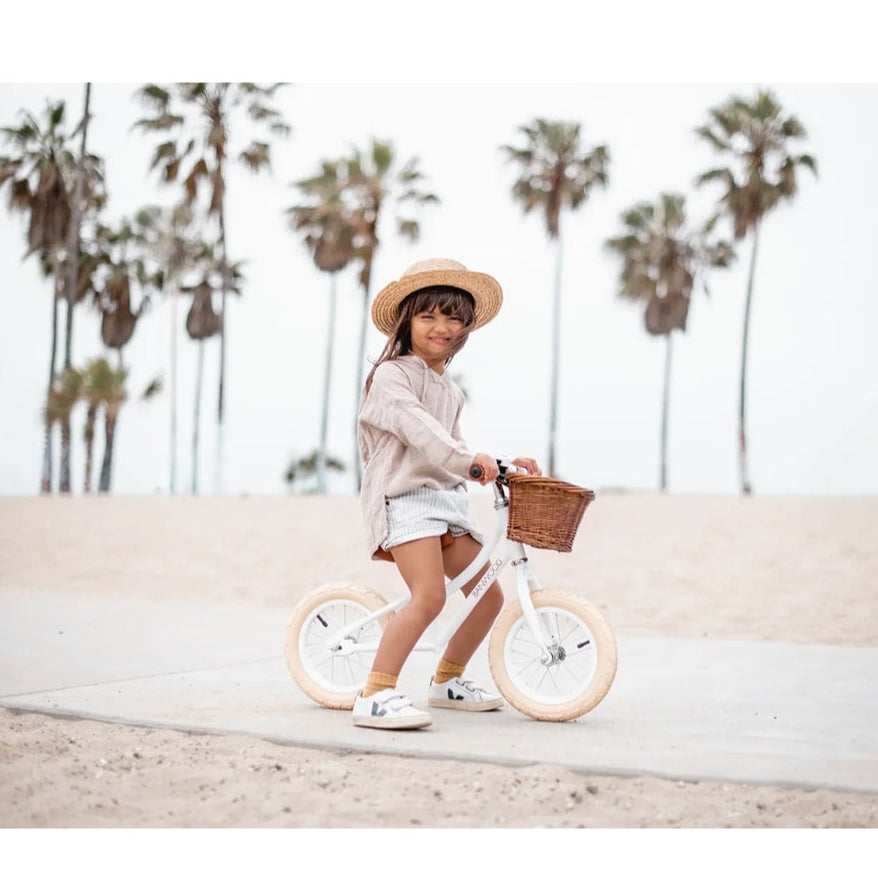 Banwood Balance Bike & Basket - White