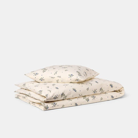 Dear April Juno Junior Bedding Set - 100 x 140cm - Blueberries