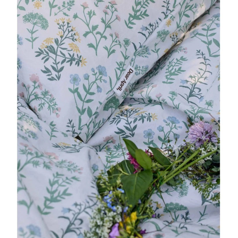Dear April Junior Bedding Set - 100 x 140cm - Summer Flowers