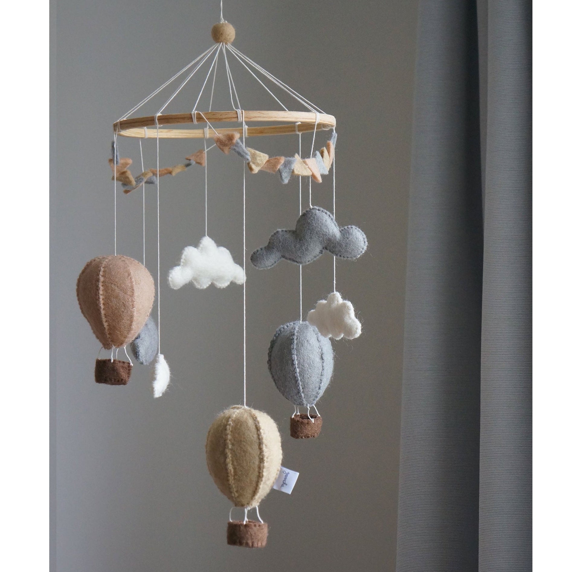 Gamcha Felt Baby Mobile - Air Balloons - Beige