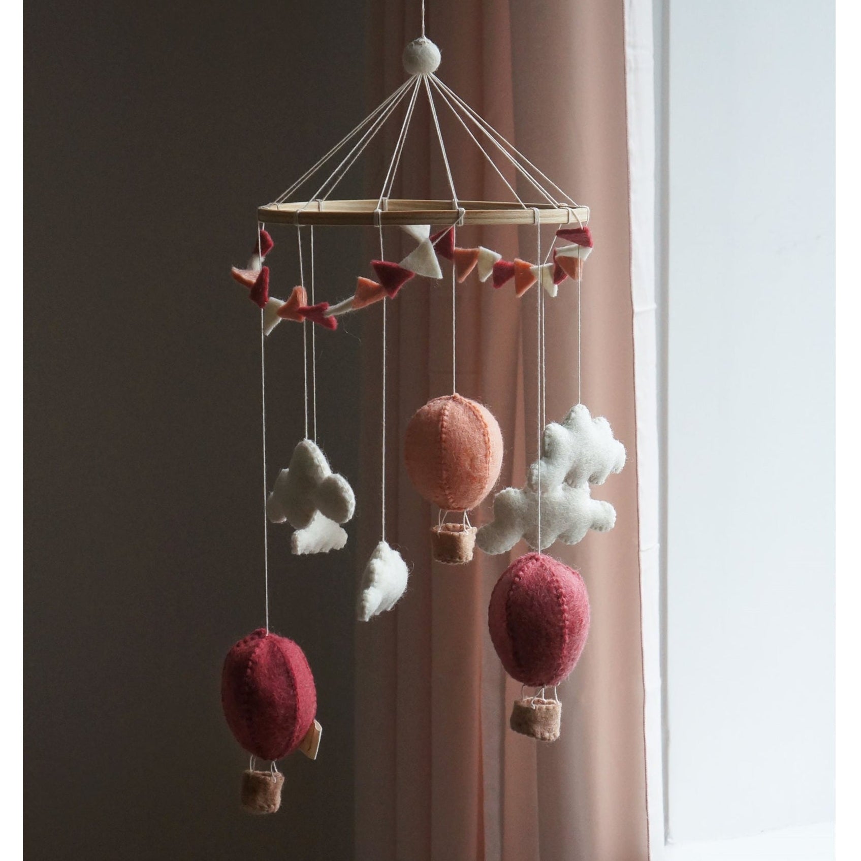 Gamcha Felt Baby Mobile - Air Balloons - Coral Pink