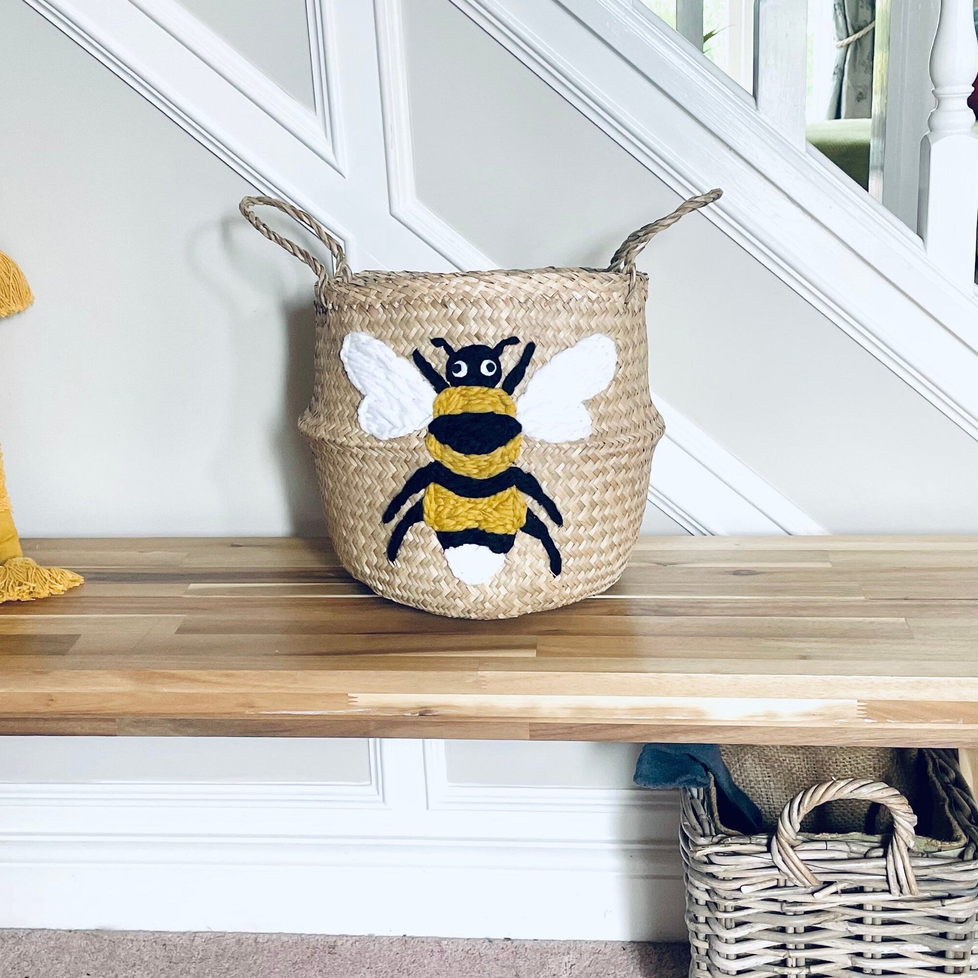 Bellybambino Bumble Bee Seagrass Basket - Medium