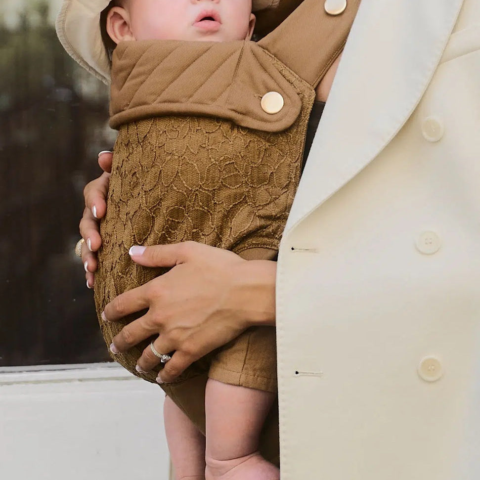 Kas Kopenhagen Mio Baby Carrier - Brown with Lace