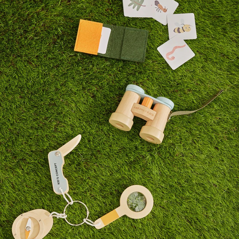 Kid's Concept Wooden Nature Discovery Set