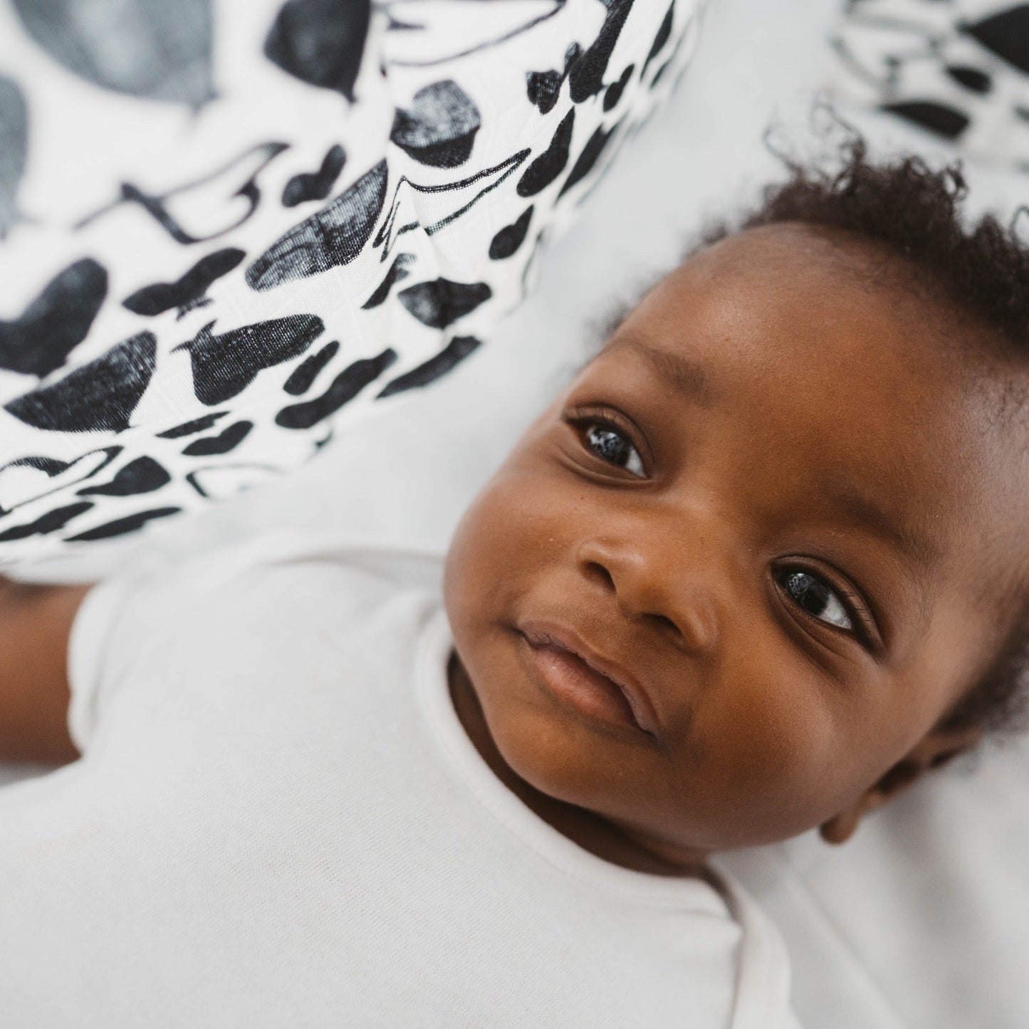 Etta Loves Organic Sensory Muslin Cloth - Love Hearts