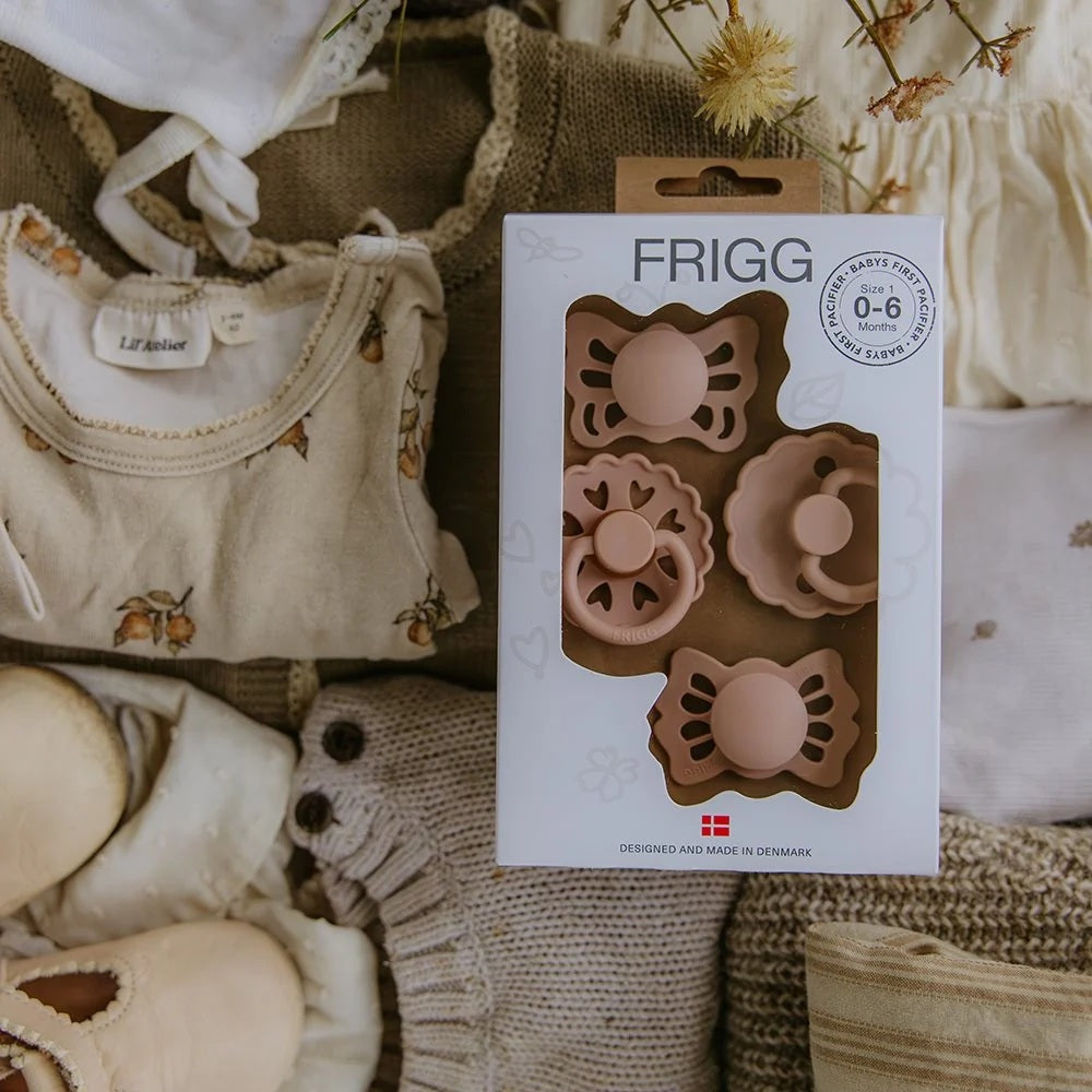 Frigg Baby's First Pacifiers - 4-pack - Floral Heart/Blush