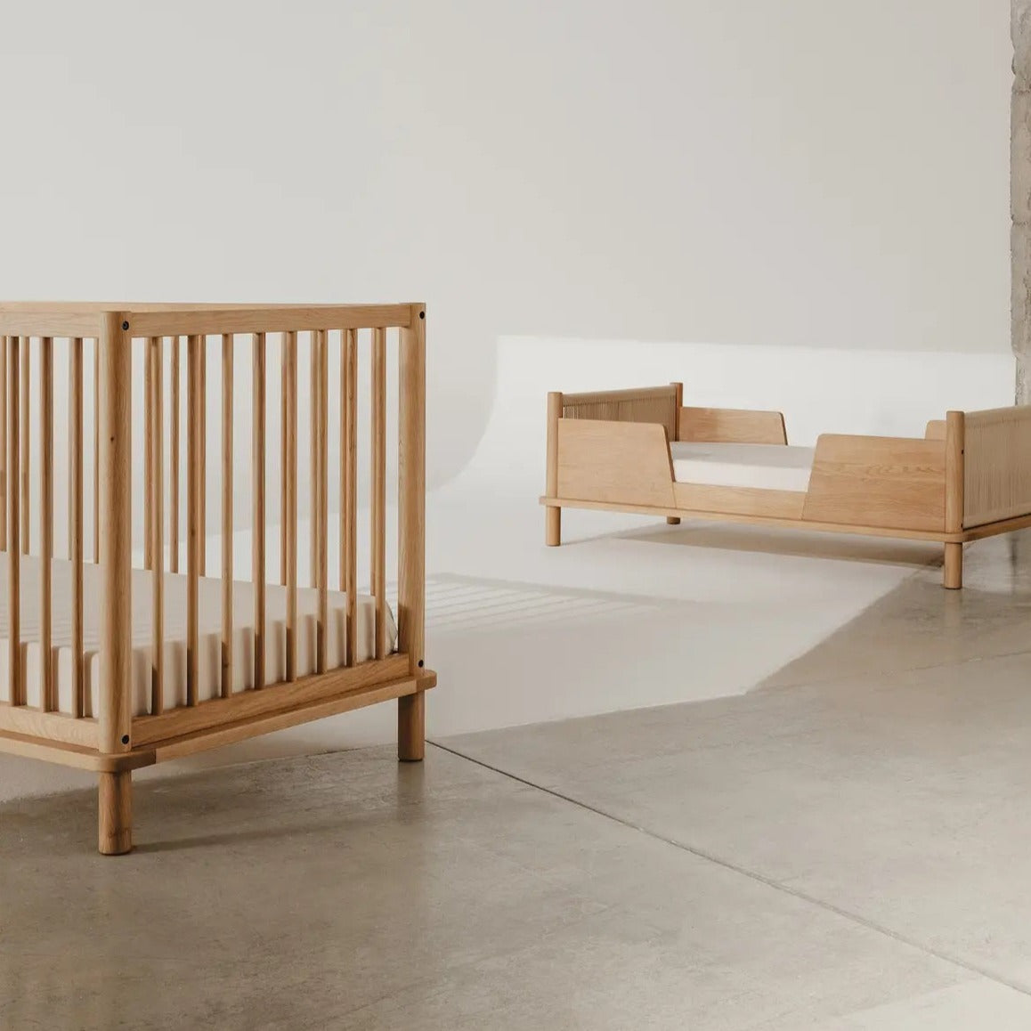 Nobodinoz Latitude Evolving Crib - Solid Oak