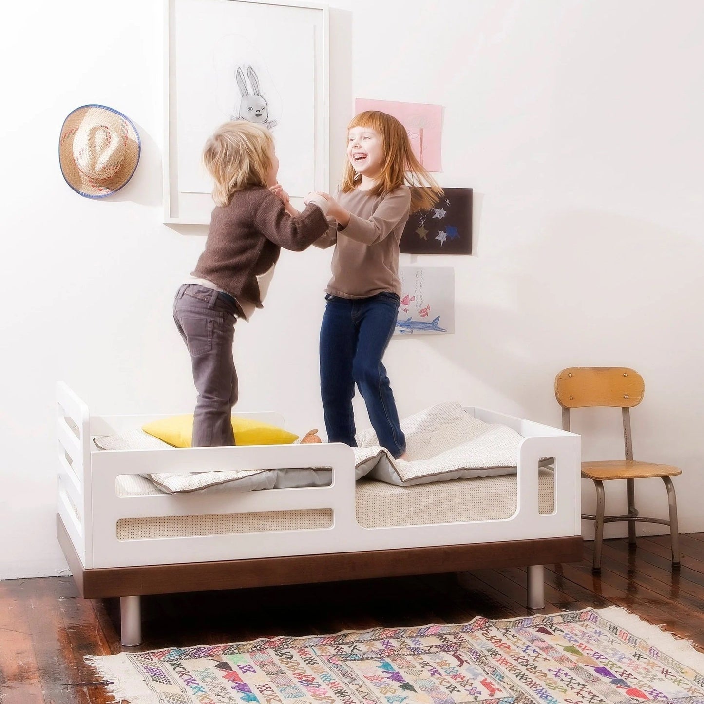 Oeuf NYC Classic Toddler Bed - White & Walnut