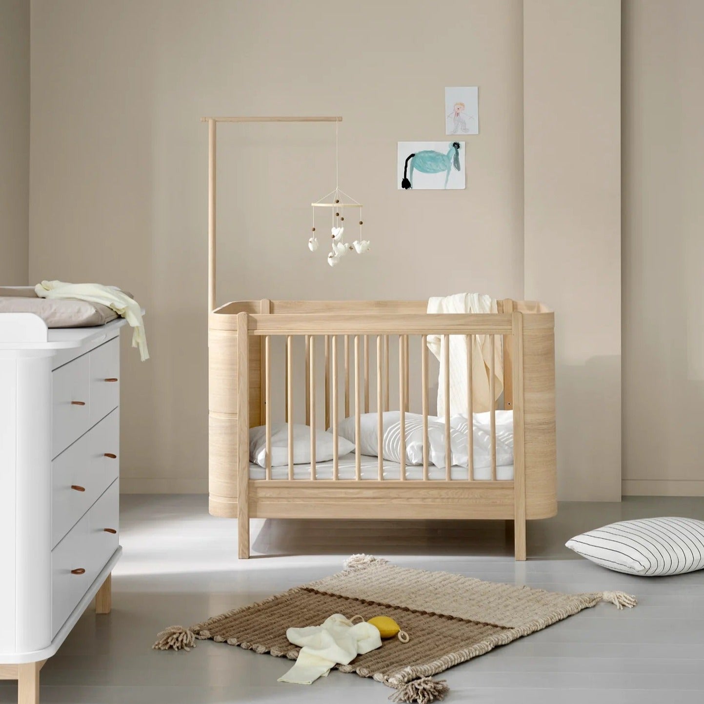 Oliver Furniture Wood Mini+ Cot Bed Excl. Junior Kit - Oak