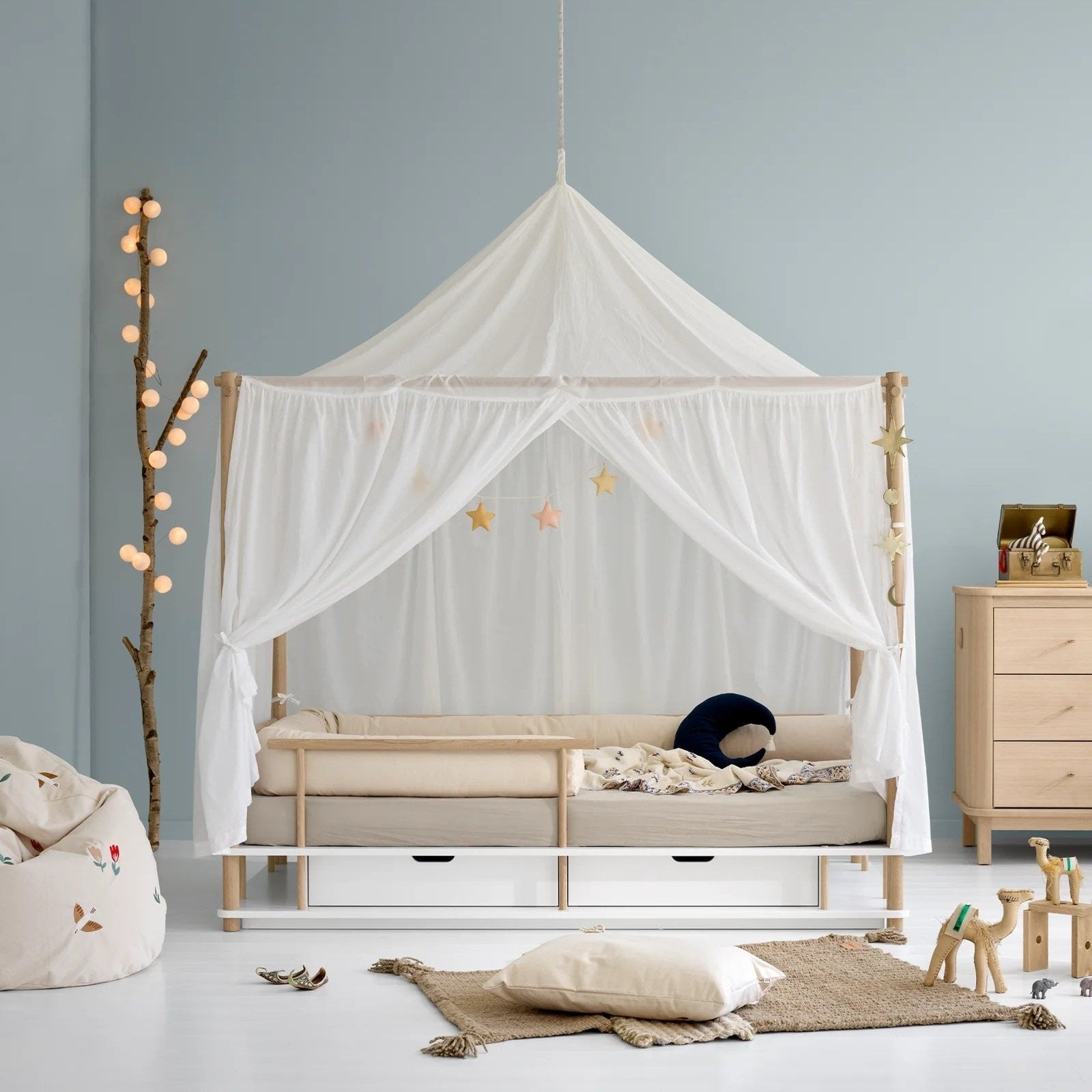 Oliver Furniture Camp Canopy Bed - White/Oak