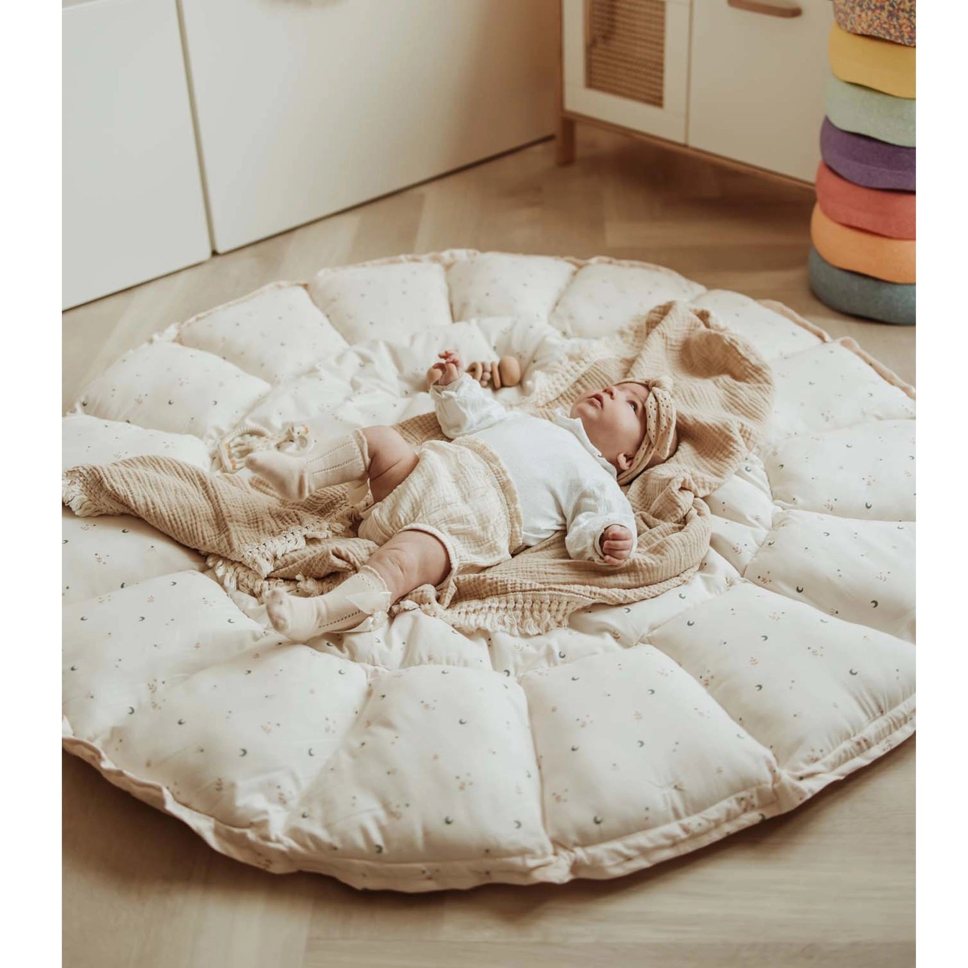 Play & Go Coco Organic Baby Playmat & Cocoon - Moon