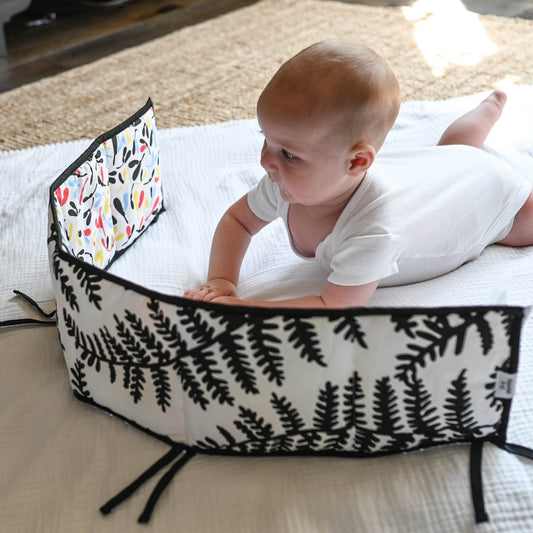 Etta Loves Reversible Baby Sensory Strip - Plant Print