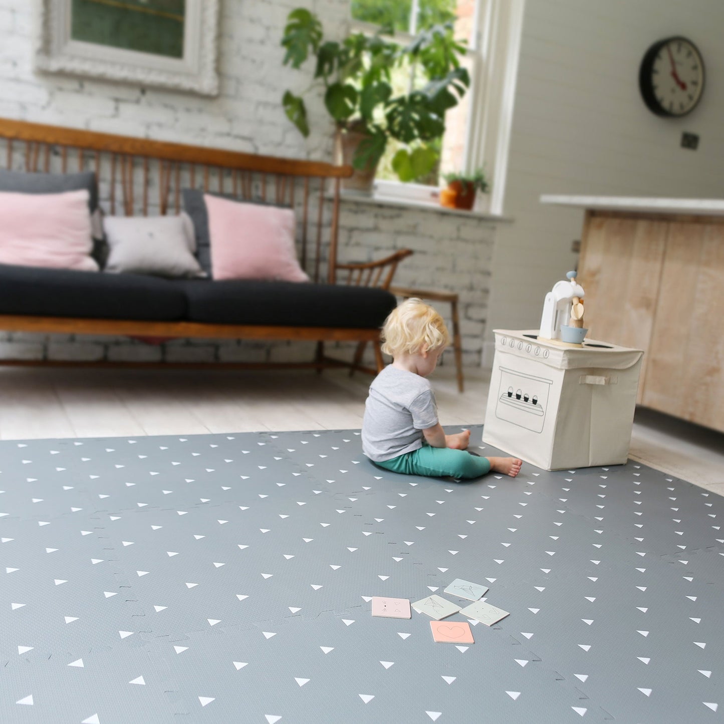 gus + beau Triangle Foam Playmat Set - Grey