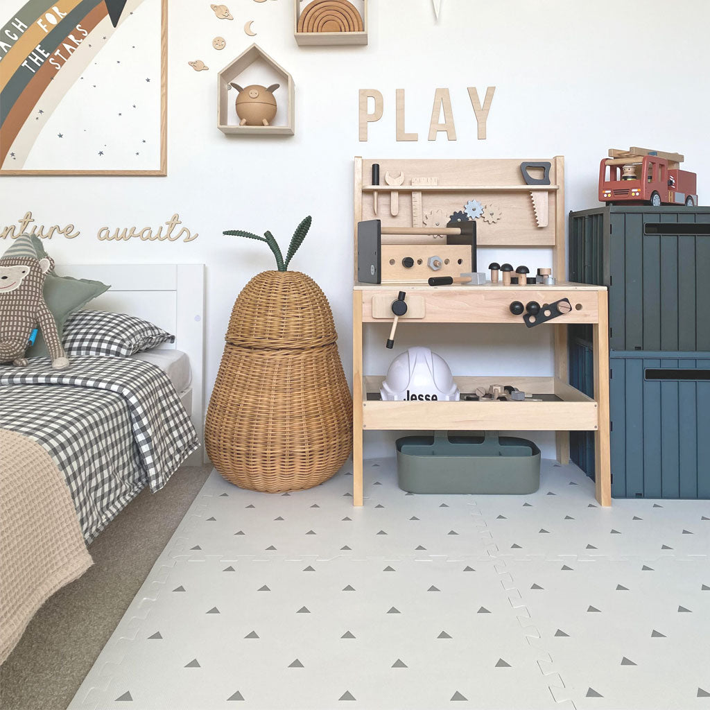 gus + beau Triangle Foam Playmat Set - White